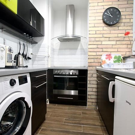 Standard Apartment By Hi5 - Center Of City Center Budapest Luaran gambar
