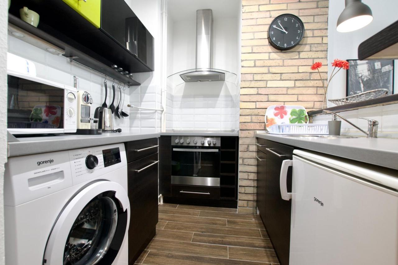 Standard Apartment By Hi5 - Center Of City Center Budapest Luaran gambar