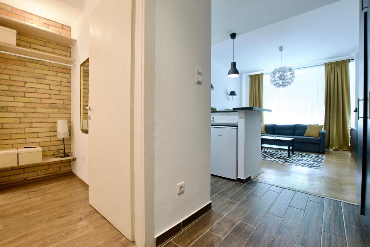 Standard Apartment By Hi5 - Center Of City Center Budapest Luaran gambar